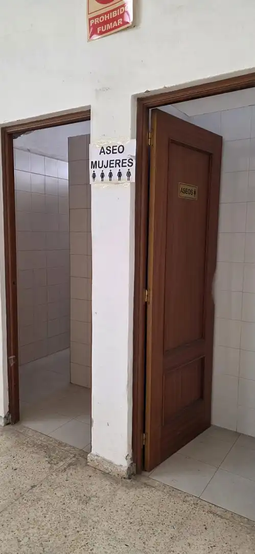 Baño de Nave industrial de alquiler en Elche / Elx