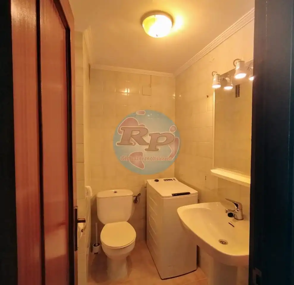 Badezimmer von Wohnung zum Verkauf in Villablino mit Heizung und Terrasse