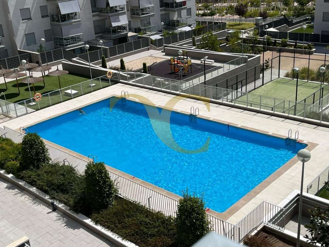 Swimming pool of Flat for sale in San Sebastián de los Reyes  with Air Conditioner, Heating and Private garden