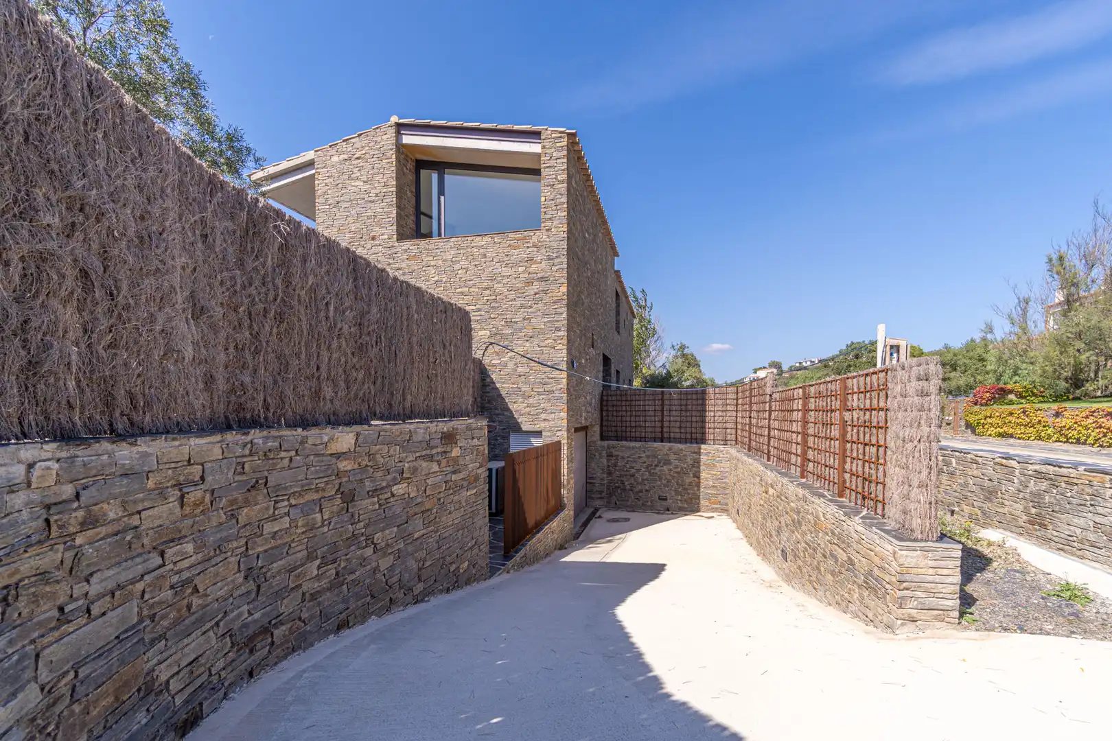 Außenansicht von Haus oder Chalet zum Verkauf in Cadaqués mit Klimaanlage, Heizung und Privatgarten