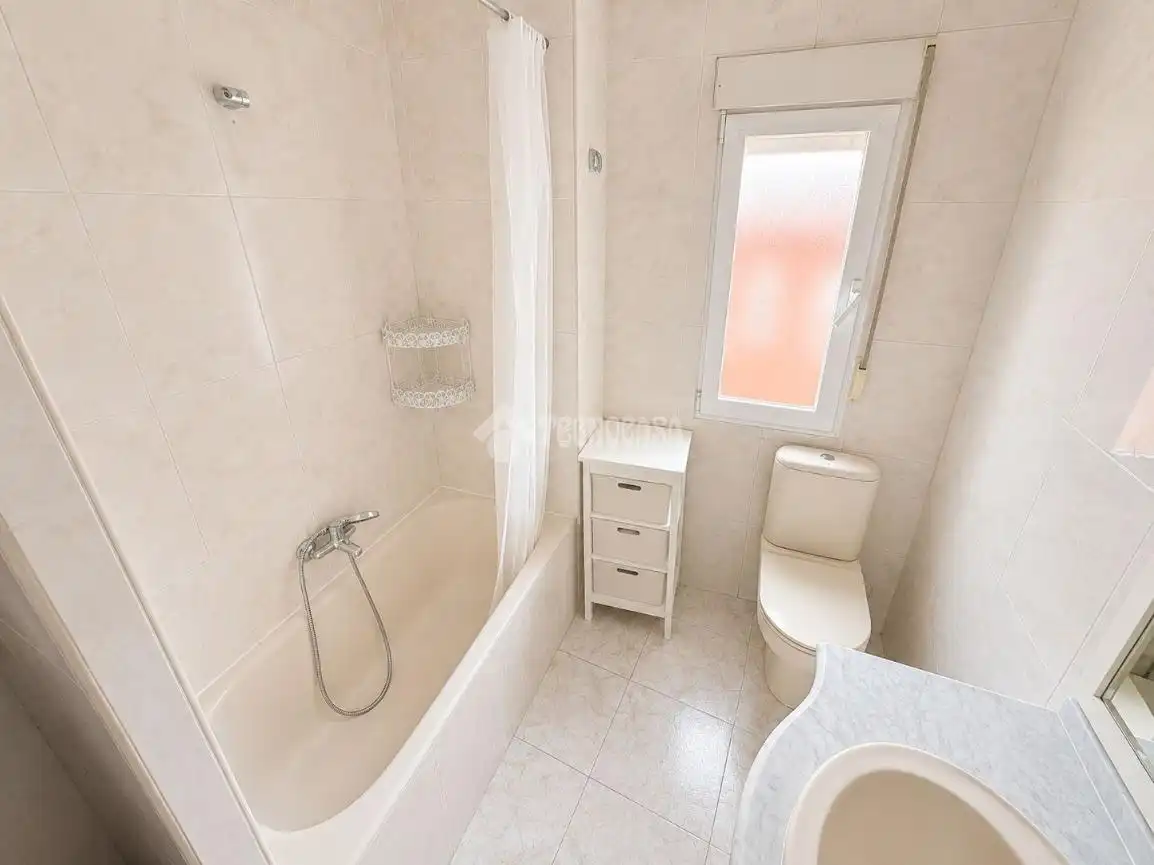 Habitación de Piso en venta en Madrid con Aire acondicionado y Calefacción