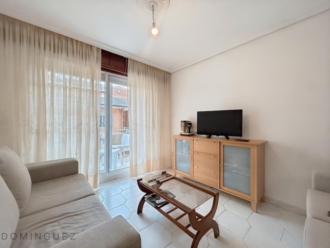Living room of Flat to rent in Nigrán  with Heating, Furnished and Balcony