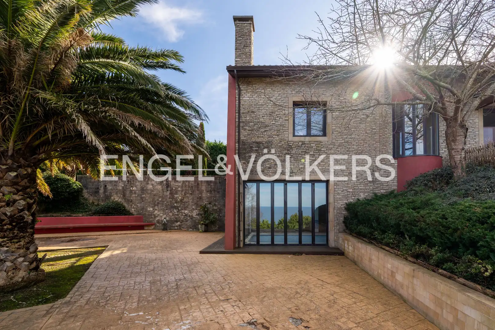 Vista exterior de Casa o chalet en venta en Donostia - San Sebastián  con Aire acondicionado, Calefacción y Jardín privado