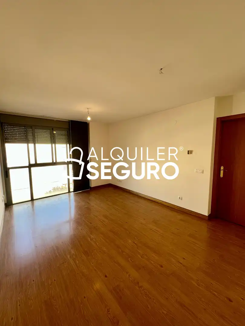 Flat for rent in Alcobendas  with Air Conditioner, Heating and Storage room