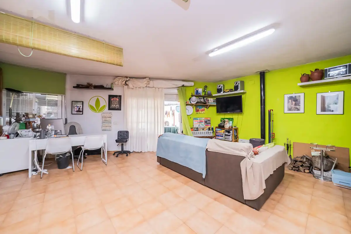 Casa aparellada amb terrassa en venda a Calle Sierra de Gredos 64, imagen 43