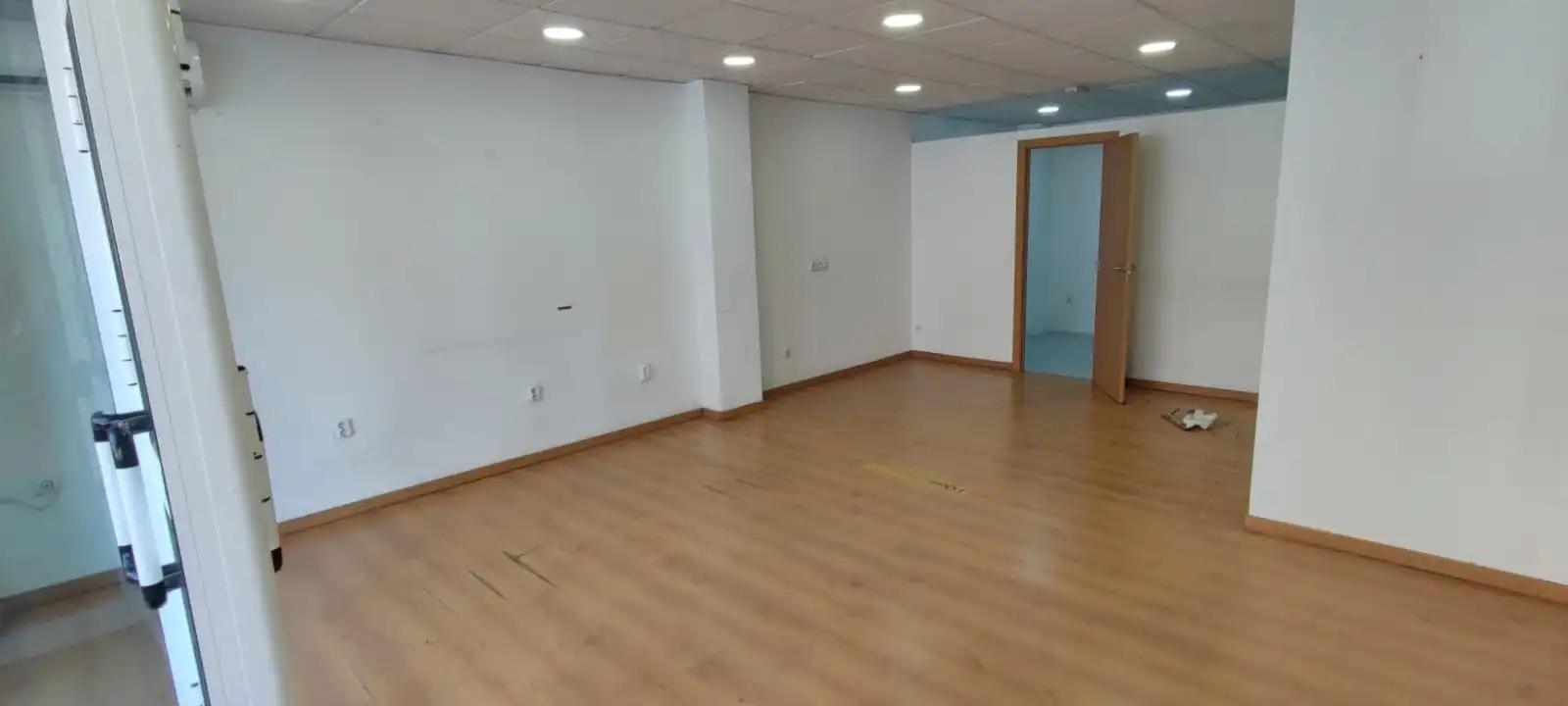 Local commercial à louer à Avenida Europa, imagen 10