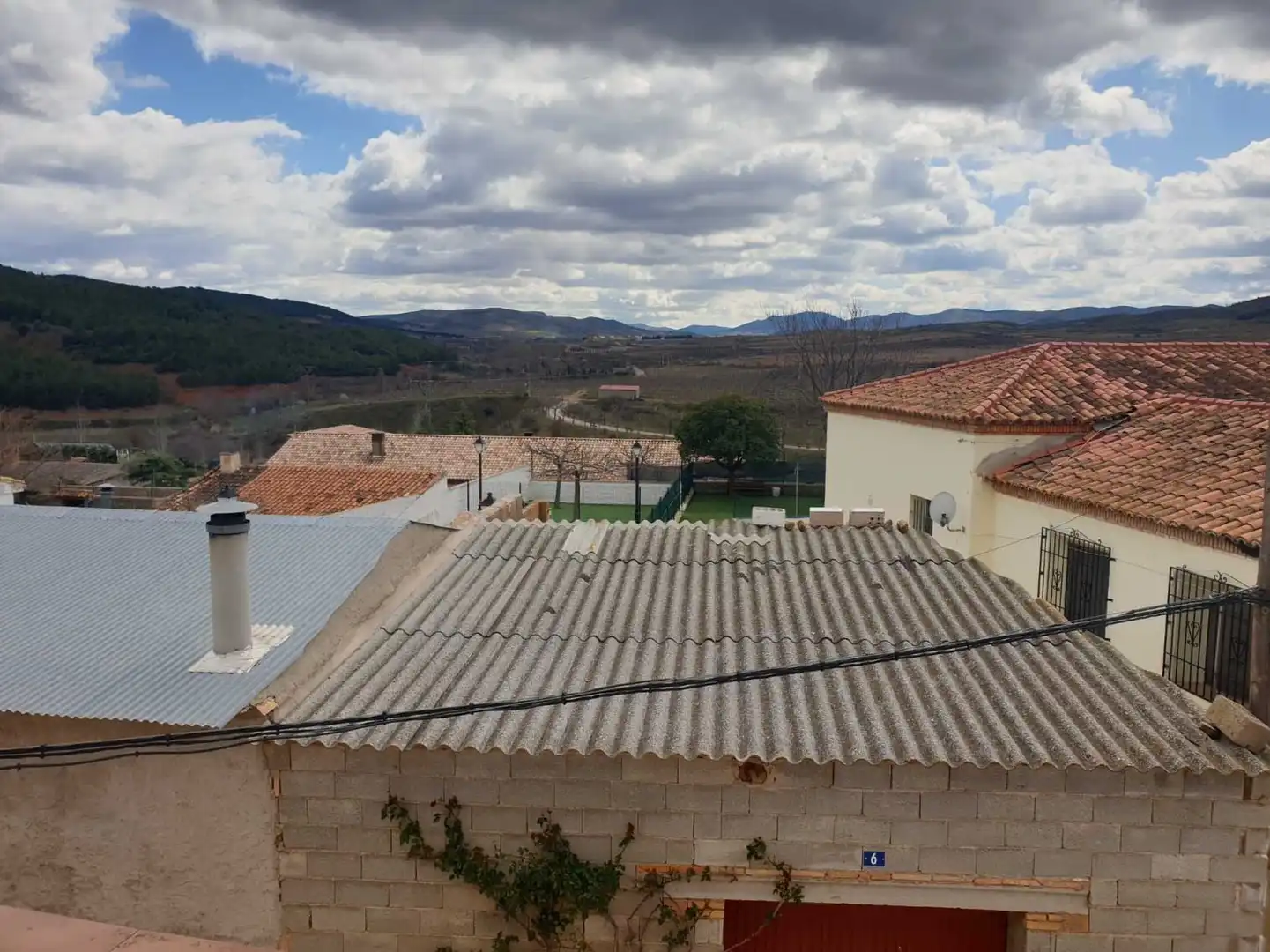 Vista exterior de Finca rústica en venta en La Vilueña con Terraza y Trastero