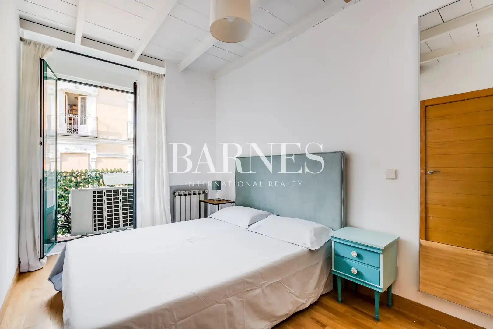 Bedroom of Flat for rent in Madrid  with Air Conditioner, Heating and Furnished
