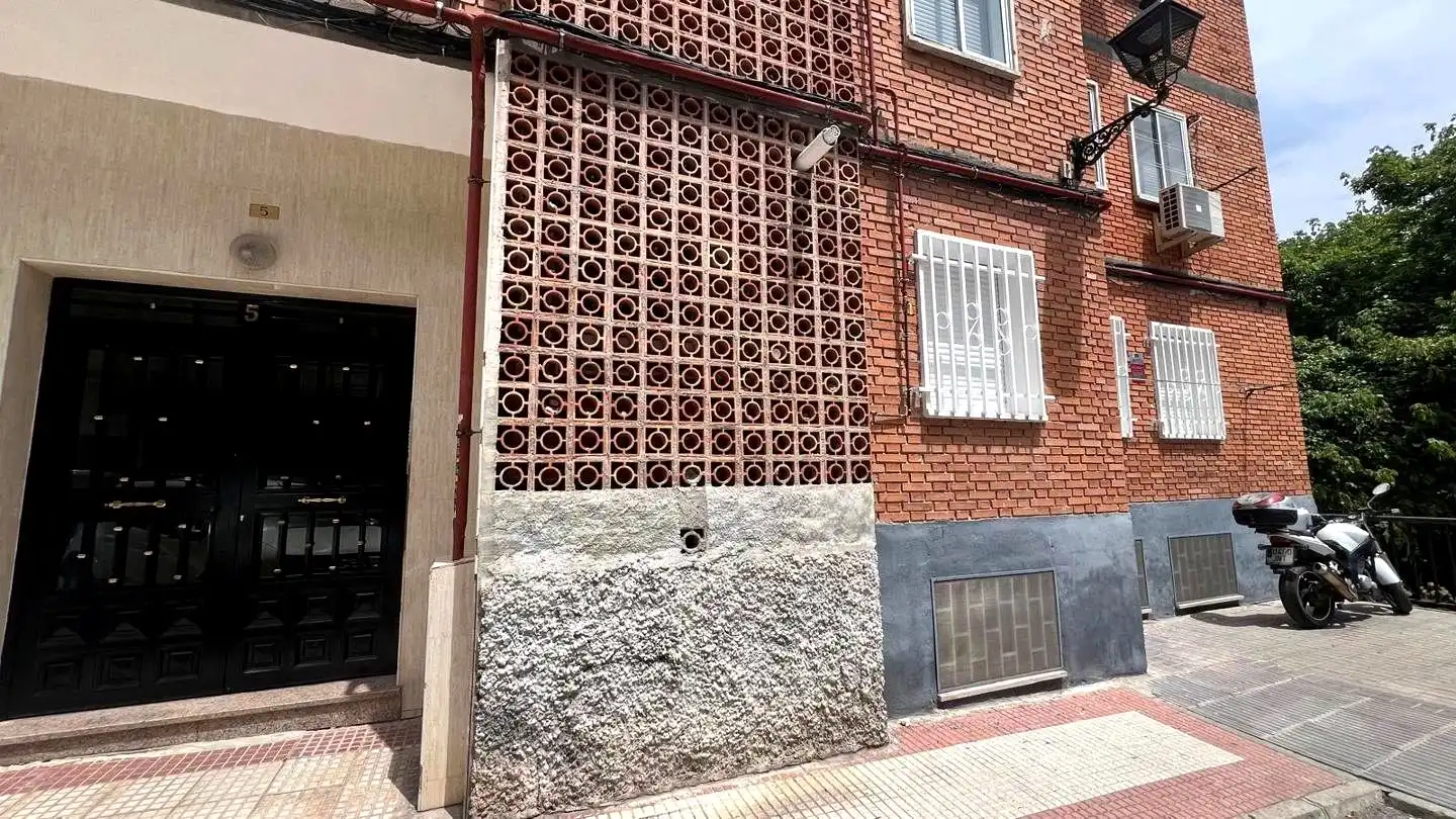 Vista exterior de Planta baja para compartir en Torrejón de Ardoz con Aire acondicionado y Amueblado