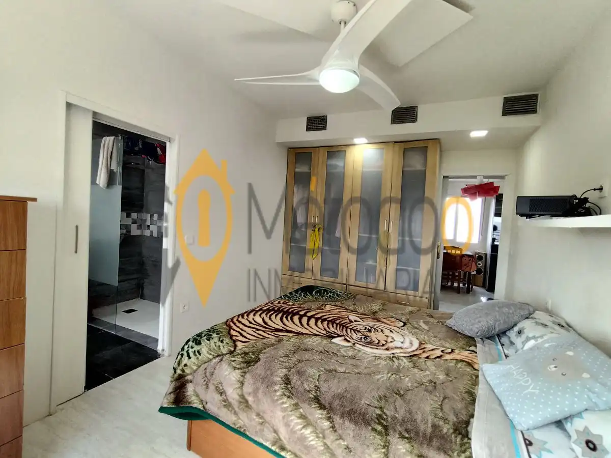 Bedroom of Flat for sale in Sevilla  with Air Conditioner, Heating and Storage room