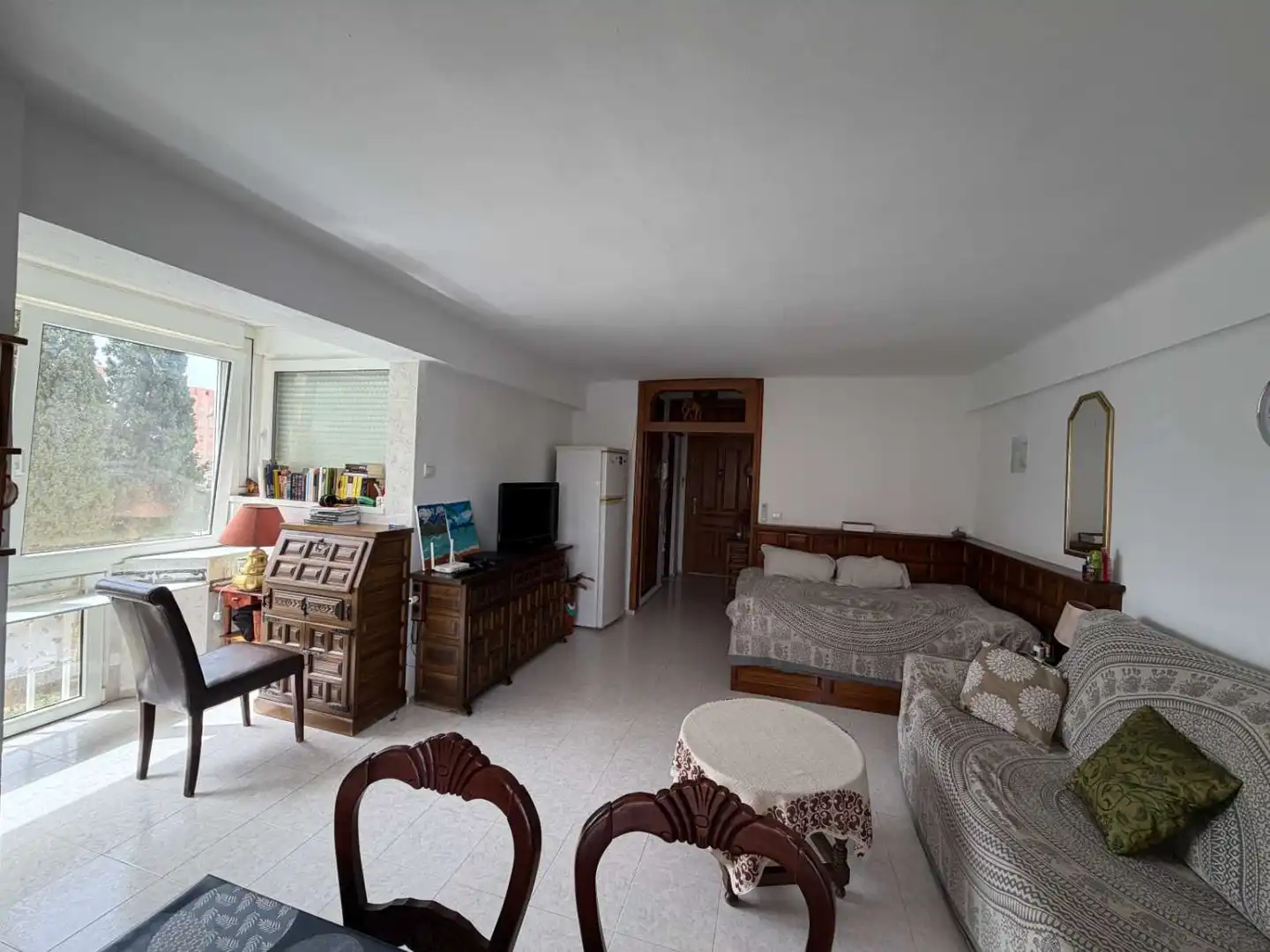 Living room of Study for sale in Vélez-Málaga  with Air Conditioner, Swimming Pool and Furnished
