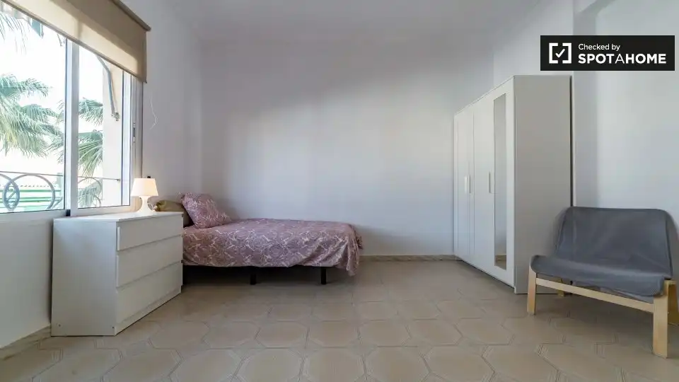 Room in Camí Fondo