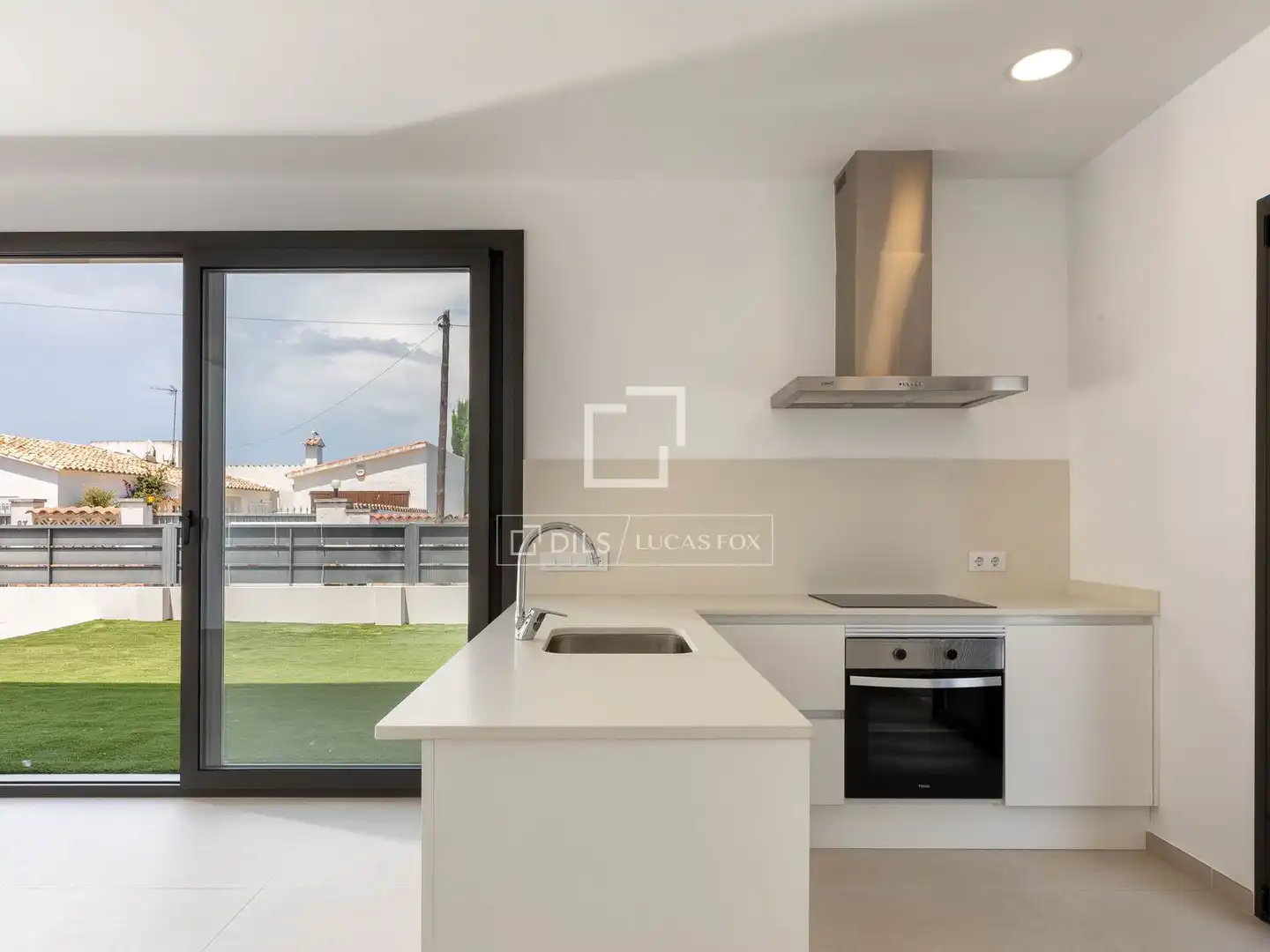 Chalet con piscina en venta en Requesens, imagen 10