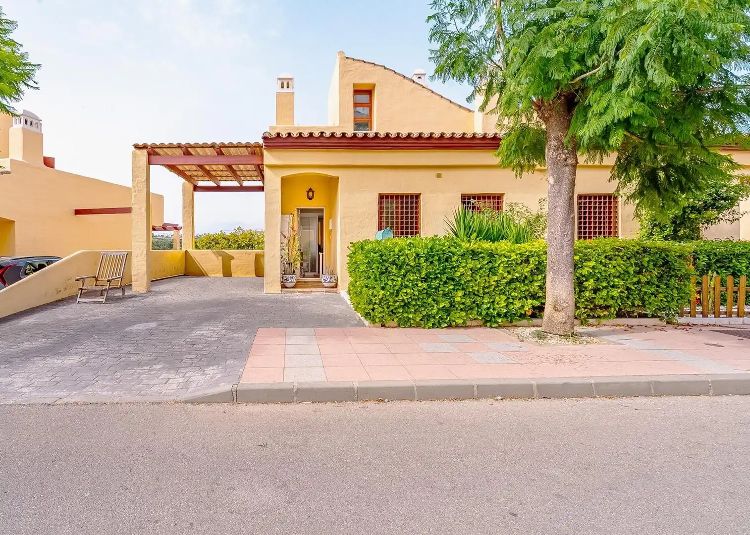 Home with garden for sale in Alcorrín