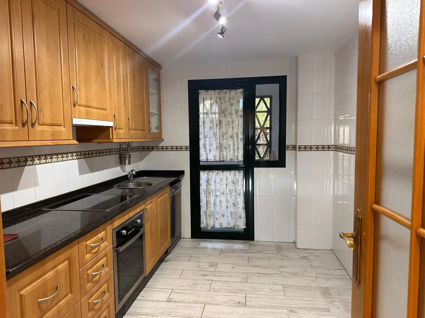Apartamento con piscina en venta en Calle los Almendros 184, imagen 7