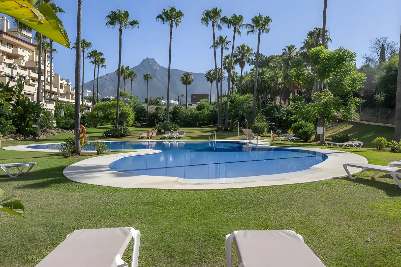 Habitatge amb piscina en venda a Milla de Oro, imagen 21