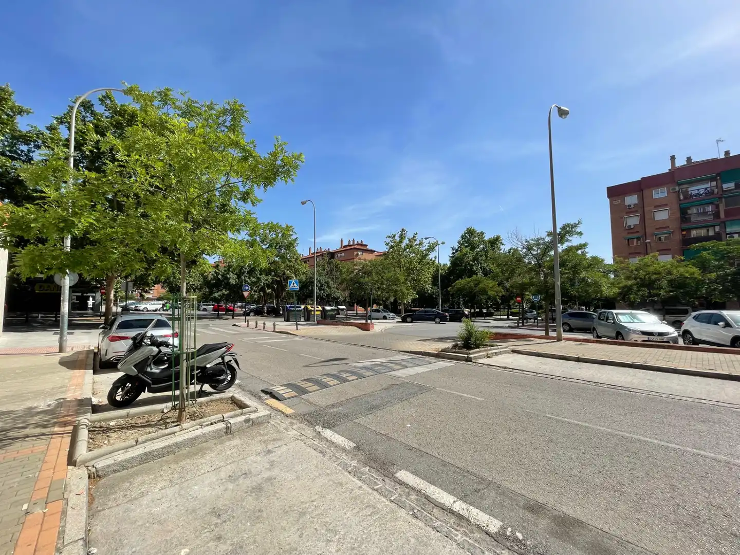 Vista exterior de Loft en venda en Granada amb Aire condicionat