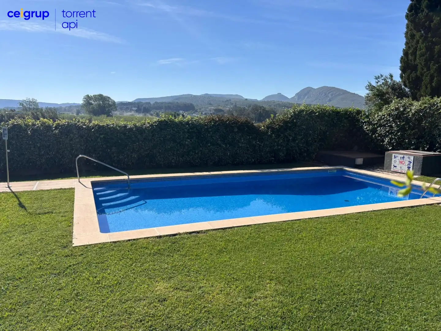 Piscina de Casa adosada en venda en Bellcaire d'Empordà amb Aire condicionat, Terrassa i Traster