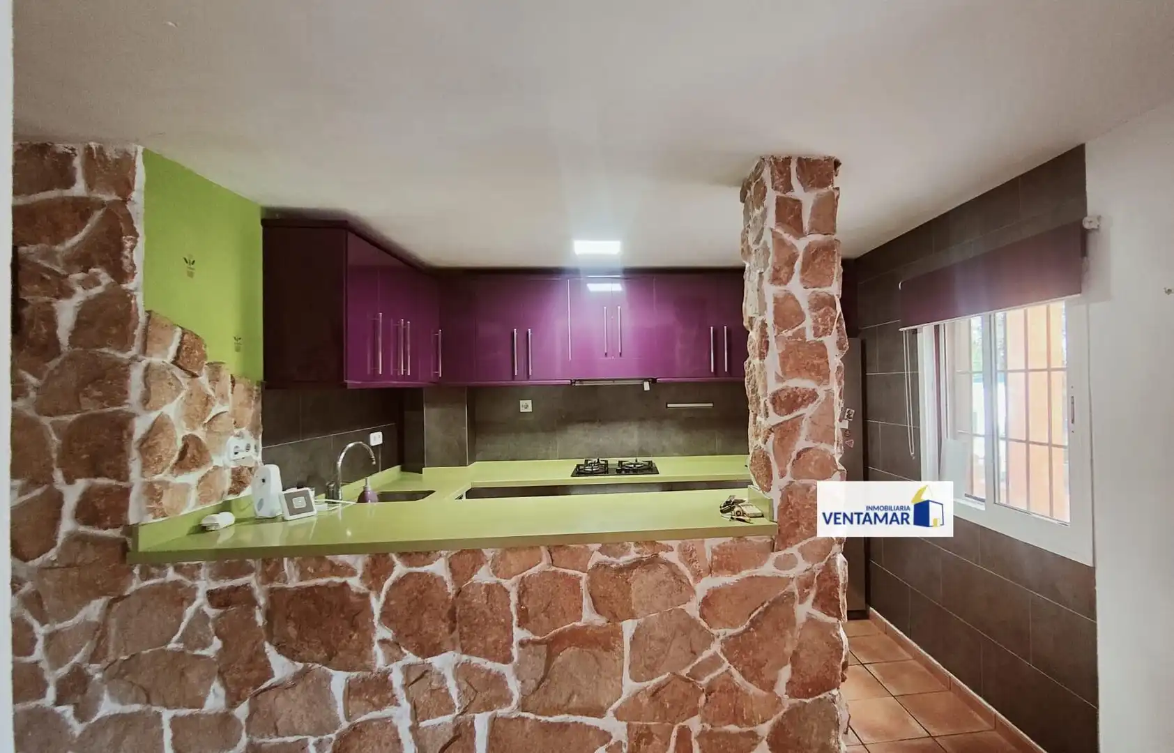 Küche von Country house zum Verkauf in La Línea de la Concepción mit Privatgarten und Abstellraum