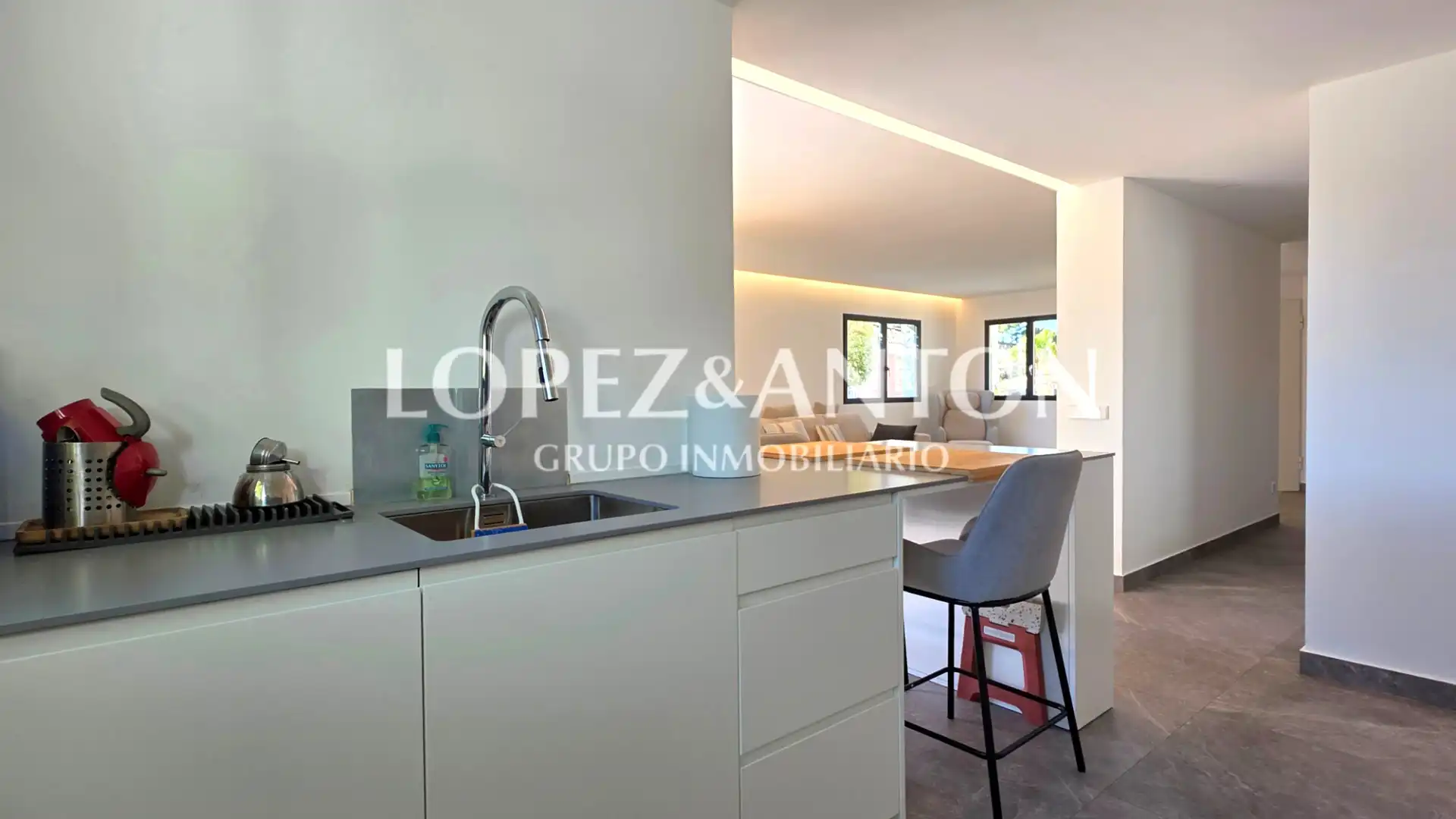 Kitchen of Houses for sale in L'Eliana  with Air Conditioner, Heating and Private garden