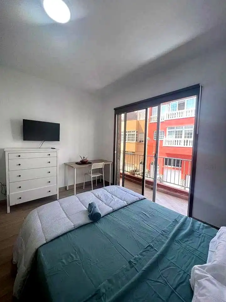 Room in Bartolome Benitez, Gracia