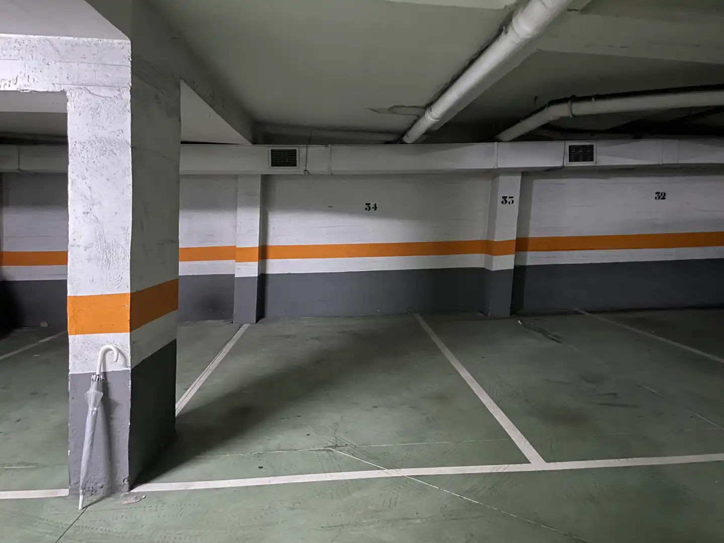 Garage for rent in Rúa de Fernando III o Santo, 31, Ensanche - Sar