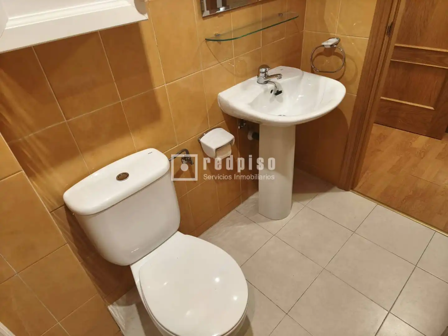 Badezimmer von Wohnung zur Miete in Hortaleza