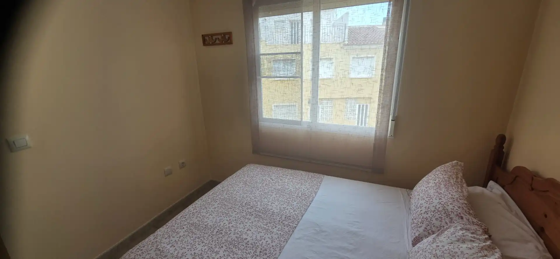 Habitación de Casa adosada en venta en Salinas con Amueblado, Horno y Lavadora
