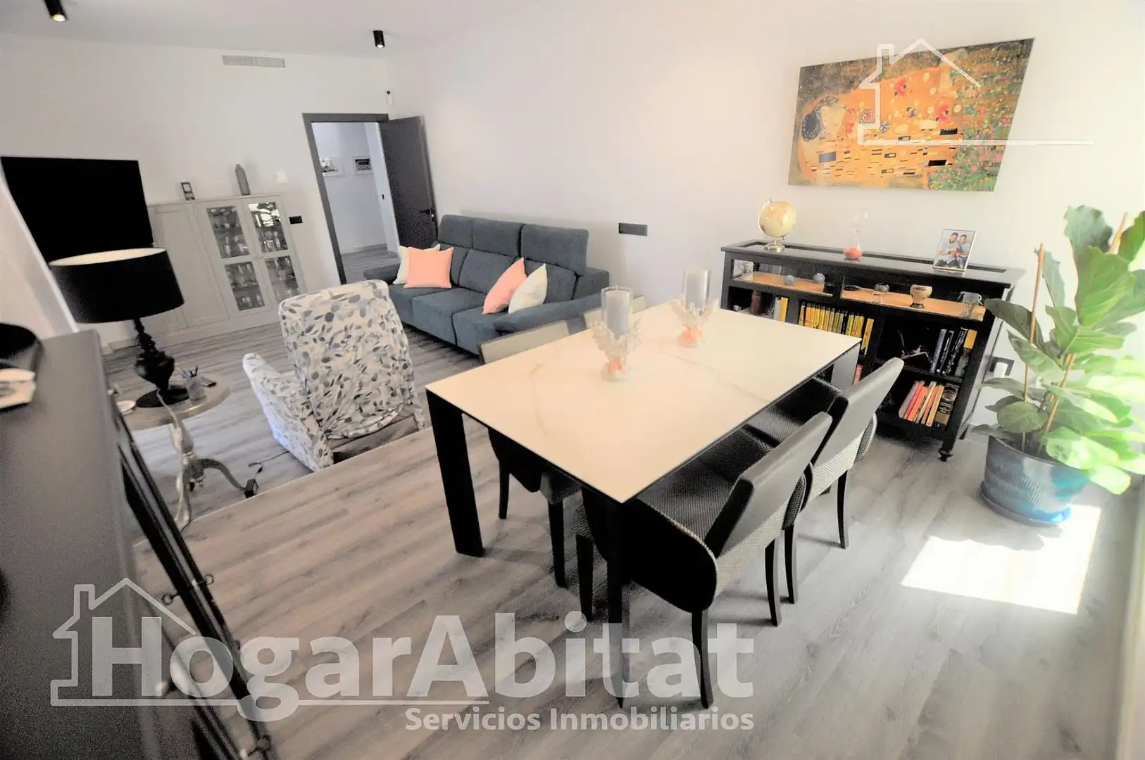 Sala d'estar de Casa o xalet en venda en Riba-roja de Túria amb Aire condicionat, Terrassa i Traster