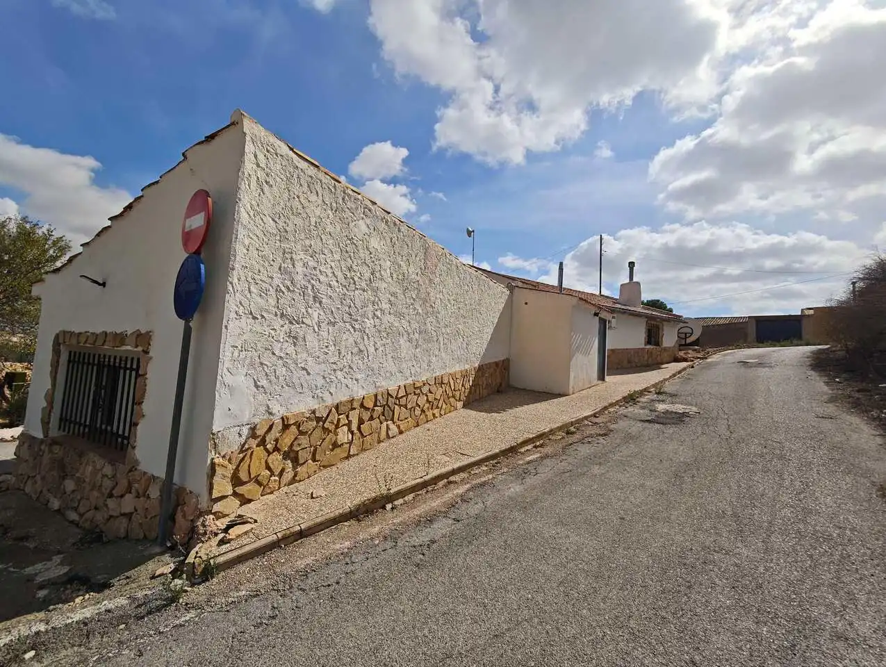 Vista exterior de Finca rústica en venta en Yecla con Aire acondicionado, Calefacción y Jardín privado