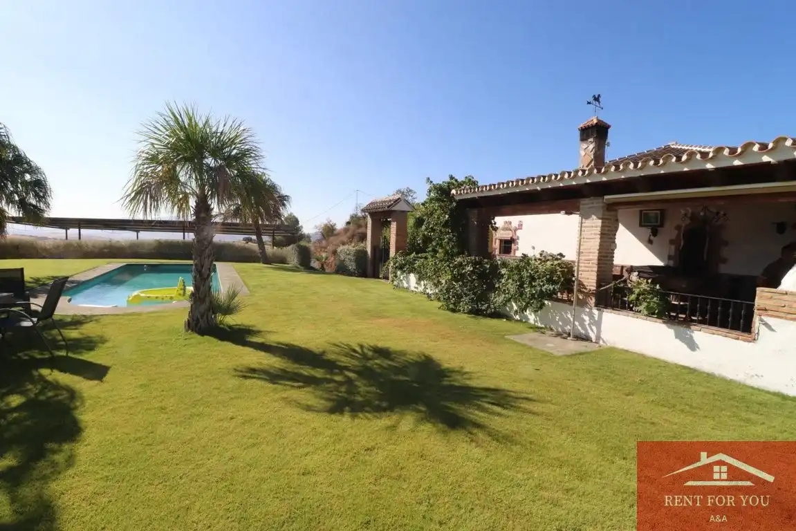 Jardí de Casa o xalet de lloguer en Alozaina amb Aire condicionat, Jardí privat i Piscina