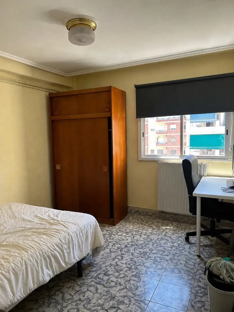 Bedroom of Flat for rent in Valencia  with Air Conditioner, Heating and Furnished