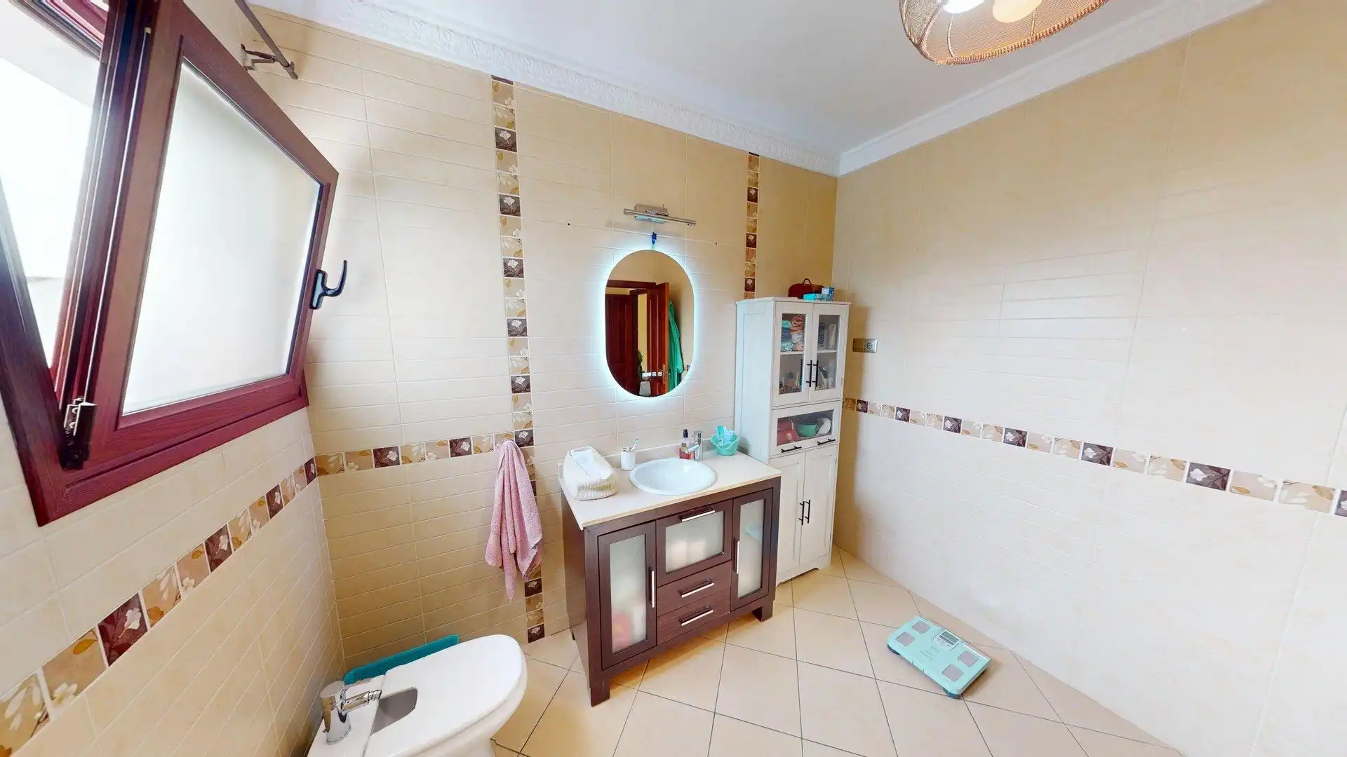 Bathroom of Houses for sale in Colmenar  with Air Conditioner, Heating and Private garden