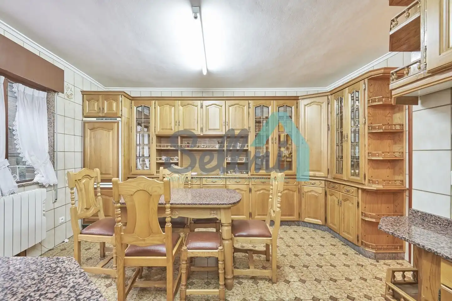 Küche von Wohnung zum Verkauf in Aller mit Parkett, Abstellraum und Möbliert