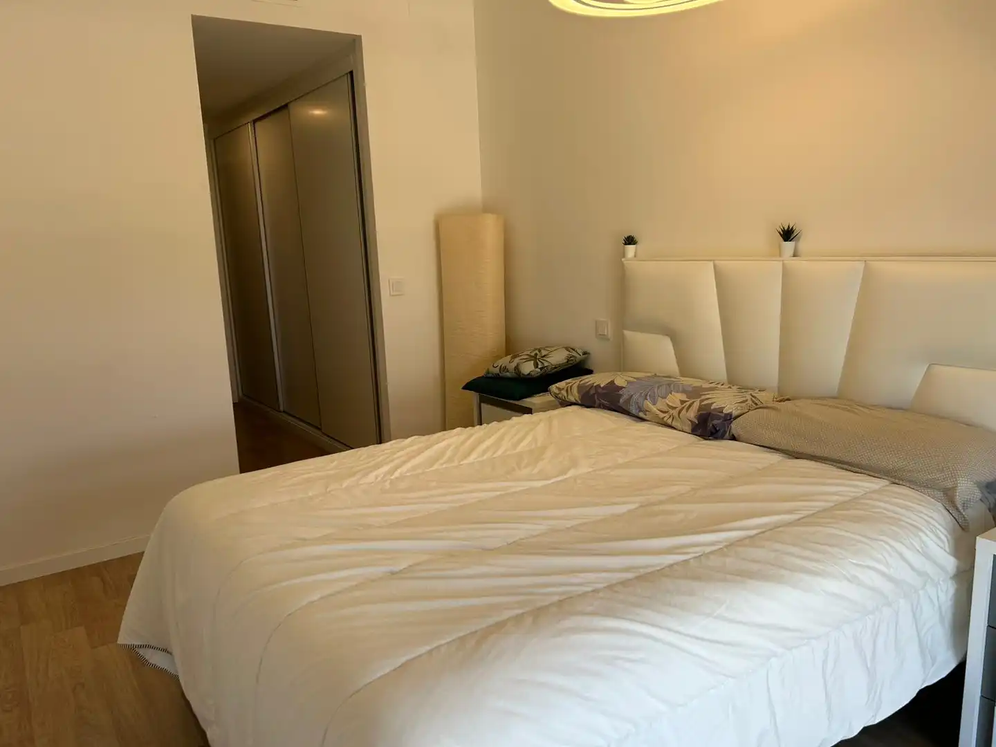 Habitación de Piso en venta en Tomares con Aire acondicionado, Terraza y Amueblado