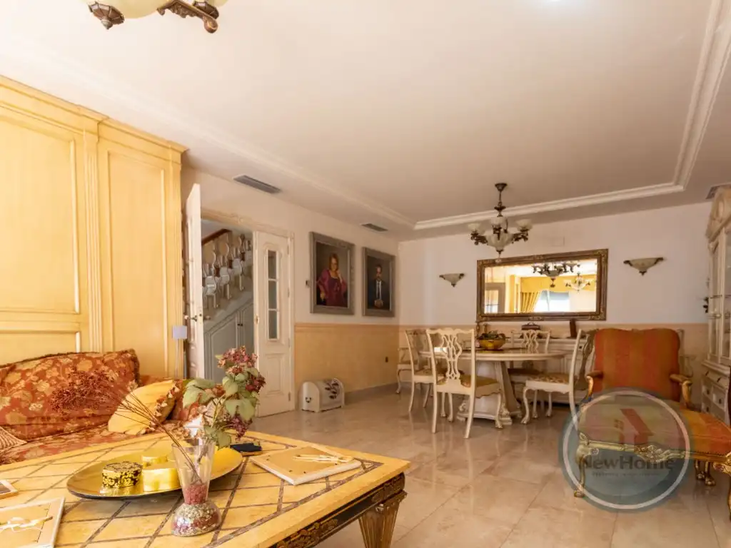 Casa adosada en venta en Crevillent