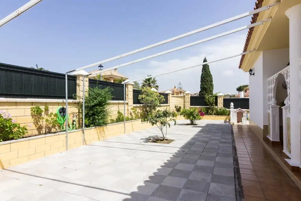 Terrassa de Casa o xalet en venda en El Puerto de Santa María amb Jardí privat i Traster