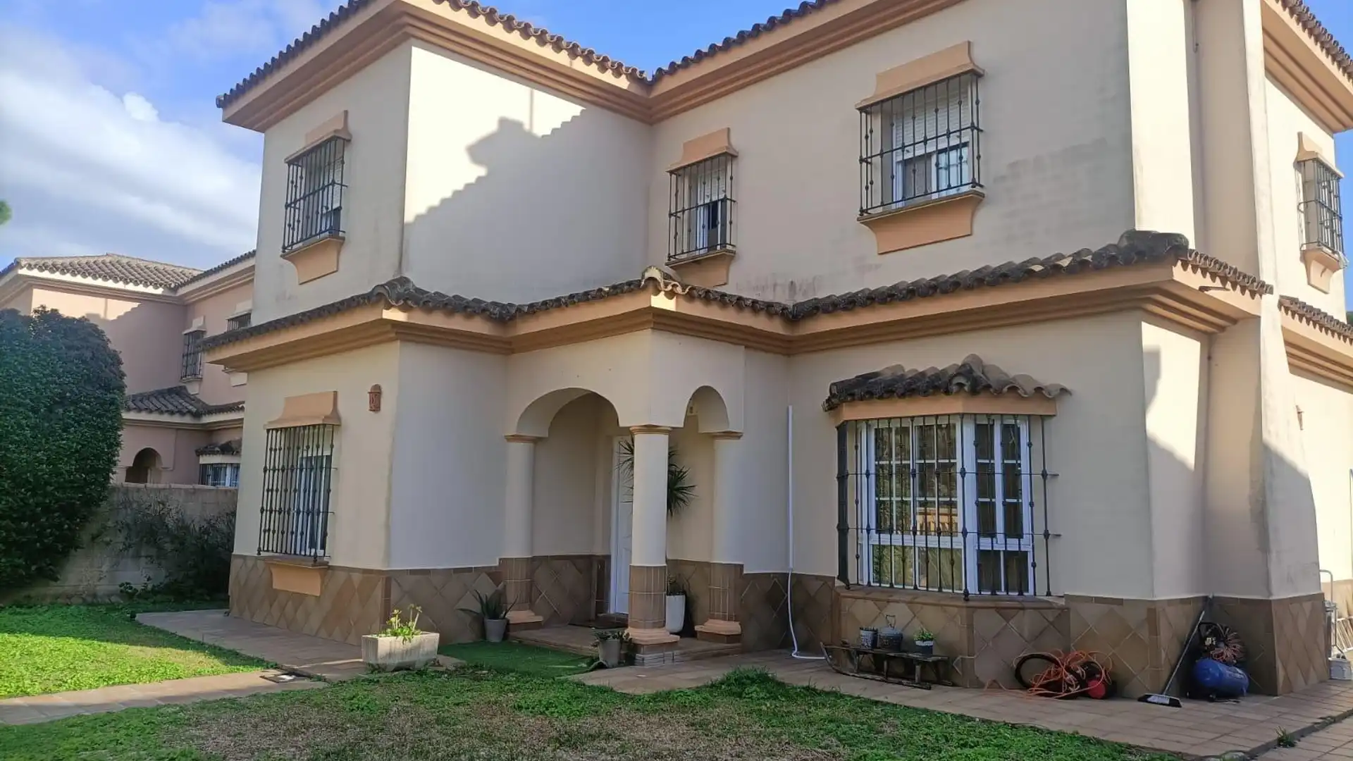 Vista exterior de Casa o chalet en venta en Chiclana de la Frontera con Jardín privado, Terraza y Trastero
