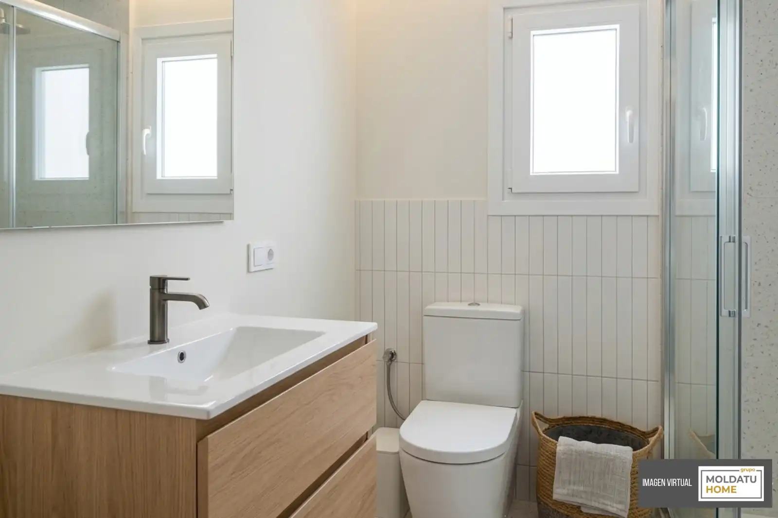 Bathroom of Flat for sale in Donostia - San Sebastián   with Heating and Terrace