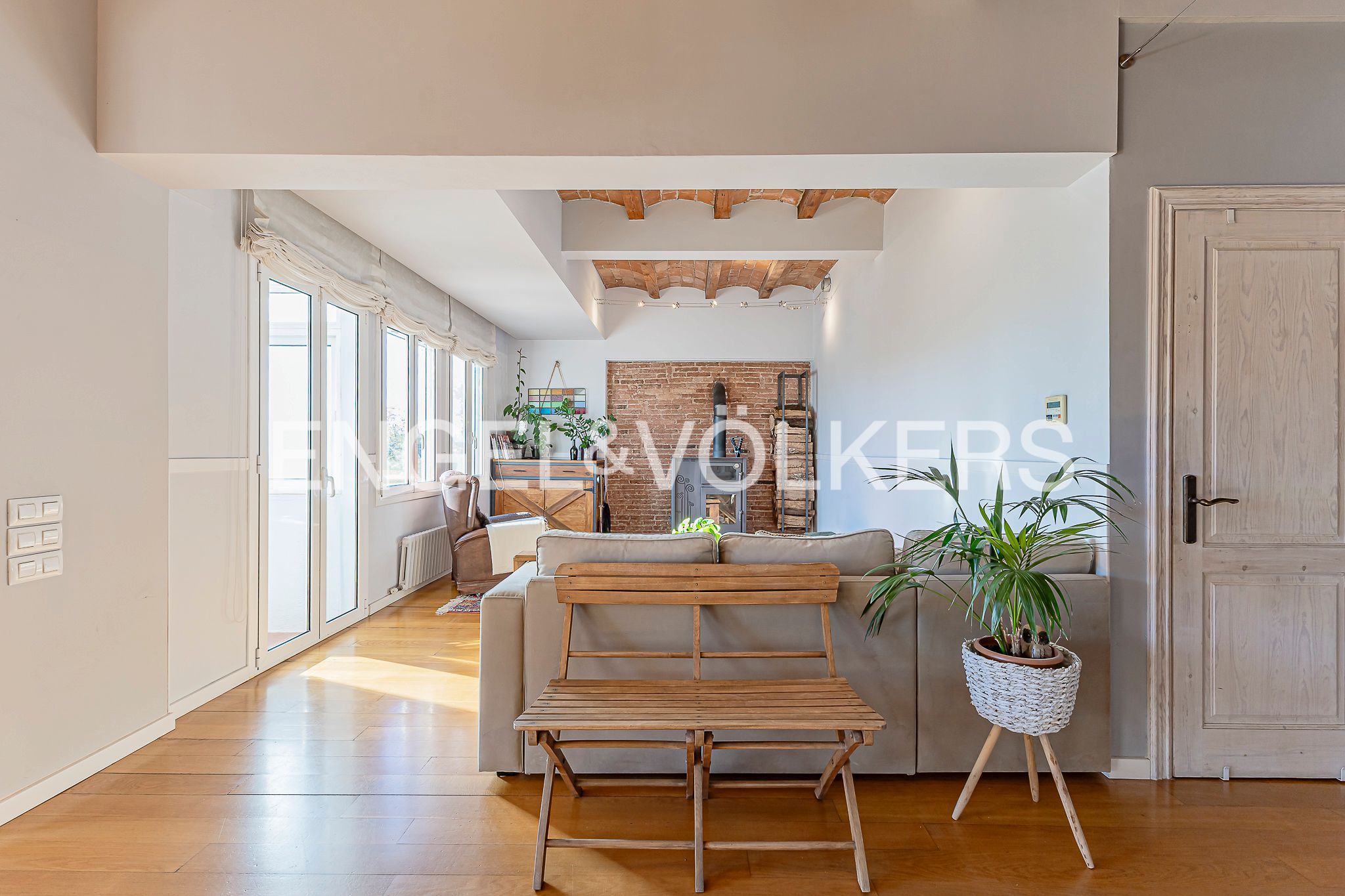 Sala d'estar de Dúplex en venda en  Barcelona Capital amb Aire condicionat, Calefacció i Jardí privat