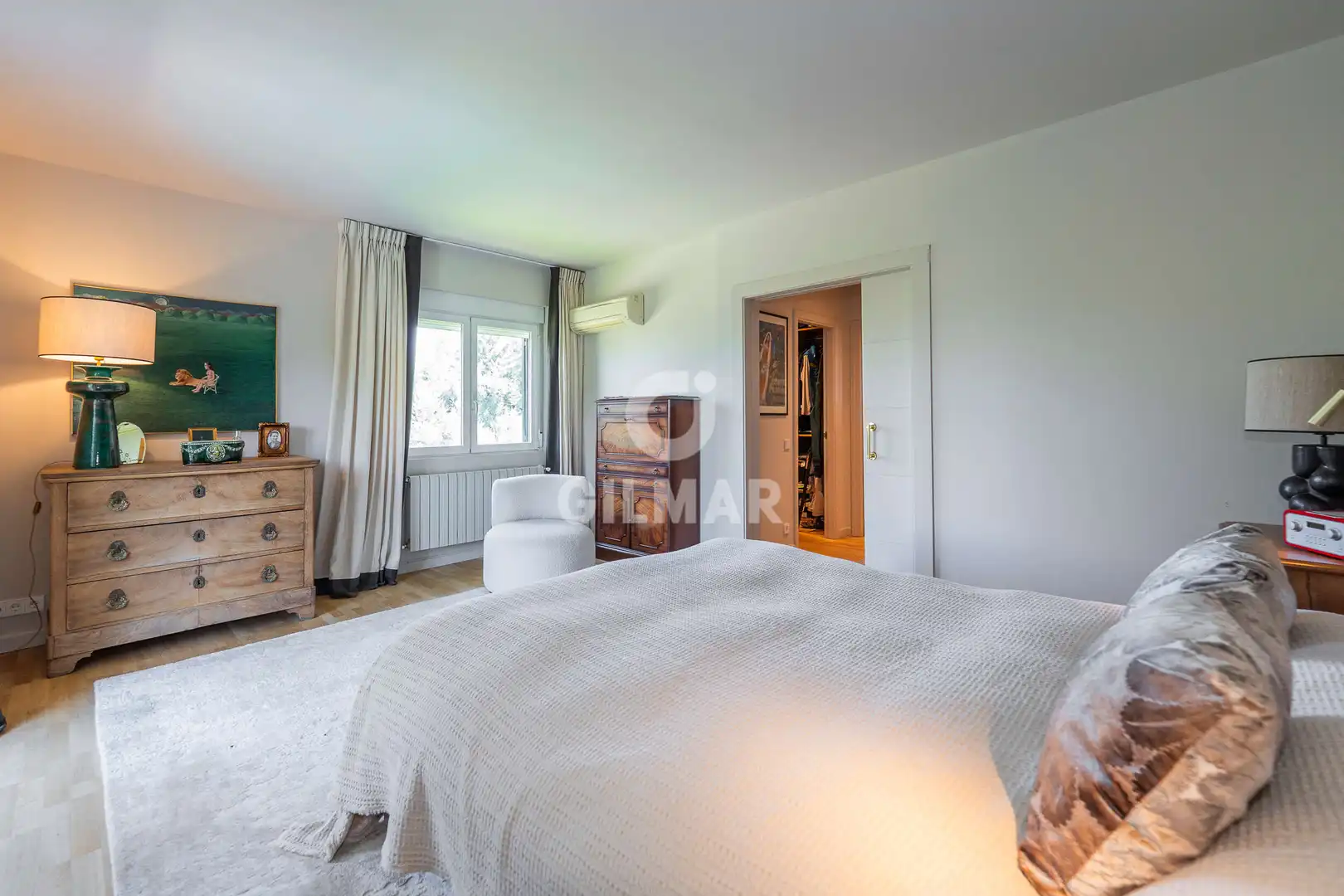 Bedroom of Houses for sale in Pozuelo de Alarcón  with Heating, Private garden and Swimming Pool