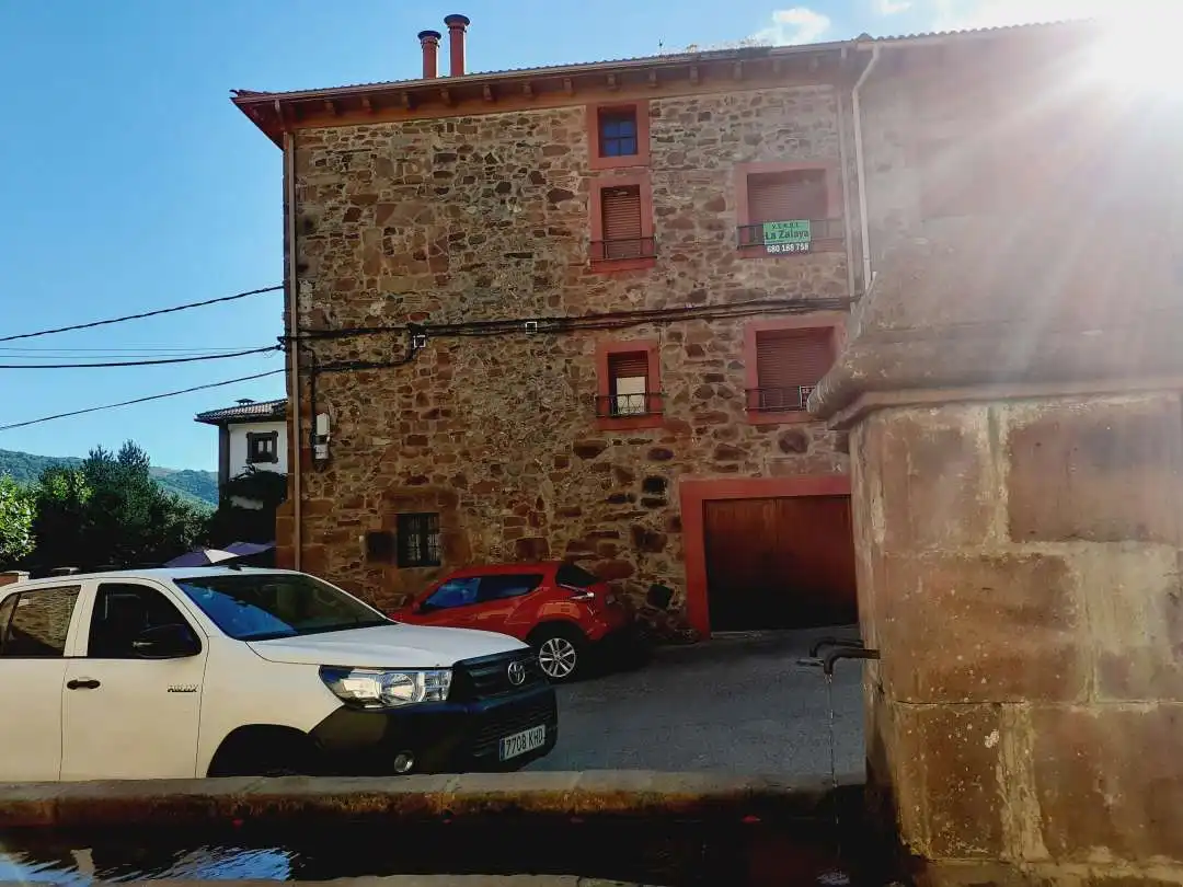 Vista exterior de Casa o xalet en venda en Valgañón amb Calefacció i Traster