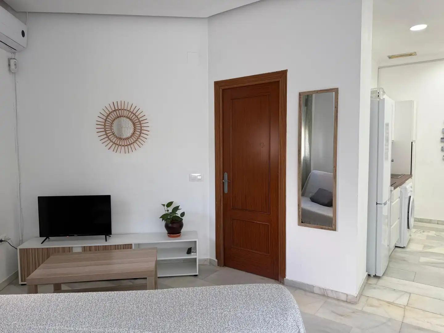 Habitación de Apartamento de alquiler en Sanlúcar de Barrameda con Aire acondicionado, Calefacción y Amueblado