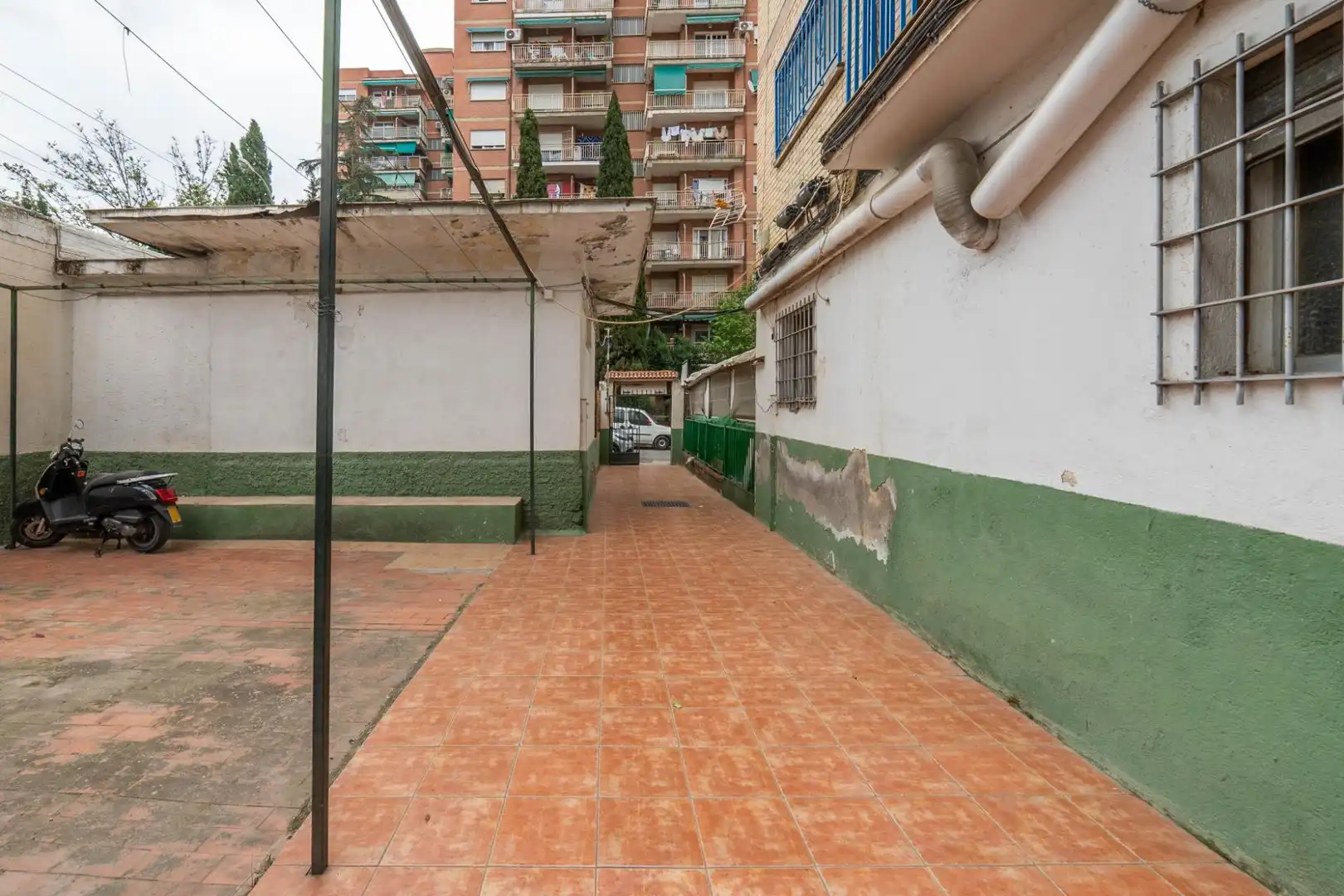 Außenansicht von Geschaftsraum zum Verkauf in Granada