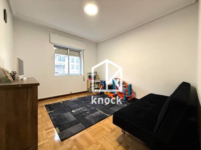 Piso en Venta en Miranda - Alfaraz, 27 en El Carbayedo - El Quirinal