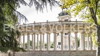 Vista exterior de Casa o xalet en venda en  Madrid Capital amb Aire condicionat, Calefacció i Jardí privat