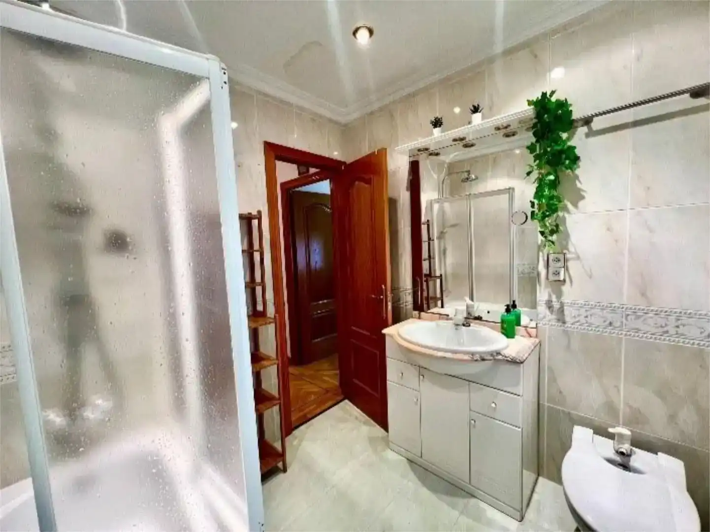 Bathroom of Flat for rent in Tarancón  with Parquet flooring and Furnished