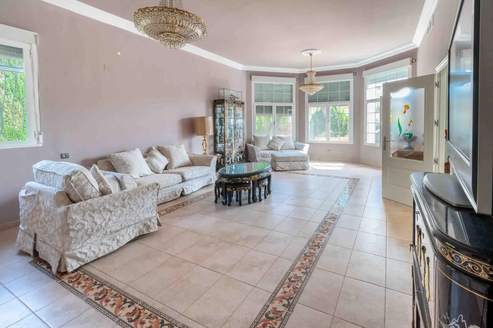 Sala d'estar de Casa o xalet en venda en L'Alfàs del Pi amb Terrassa, Piscina i Moblat