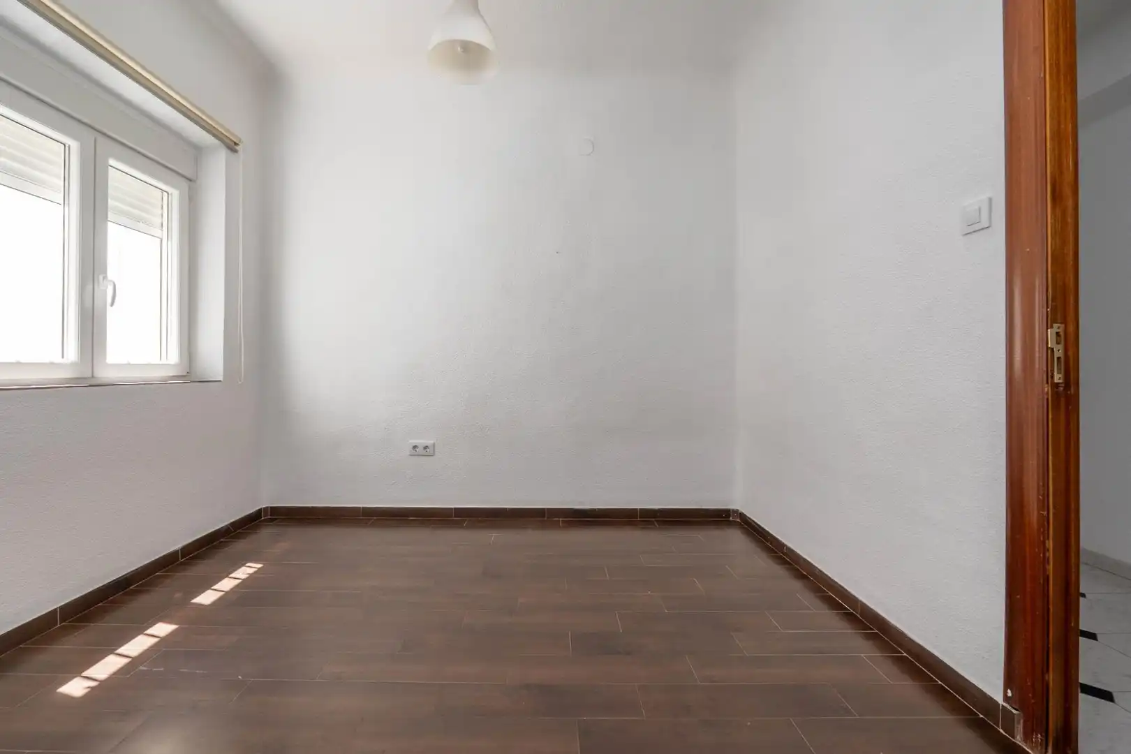 Bedroom of Flat for sale in Granada  with Heating and Terrace
