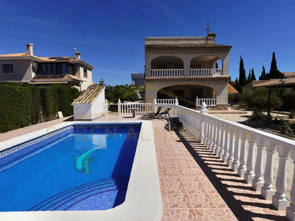 Chalet con piscina en venta en San Fulgencio, imagen 2